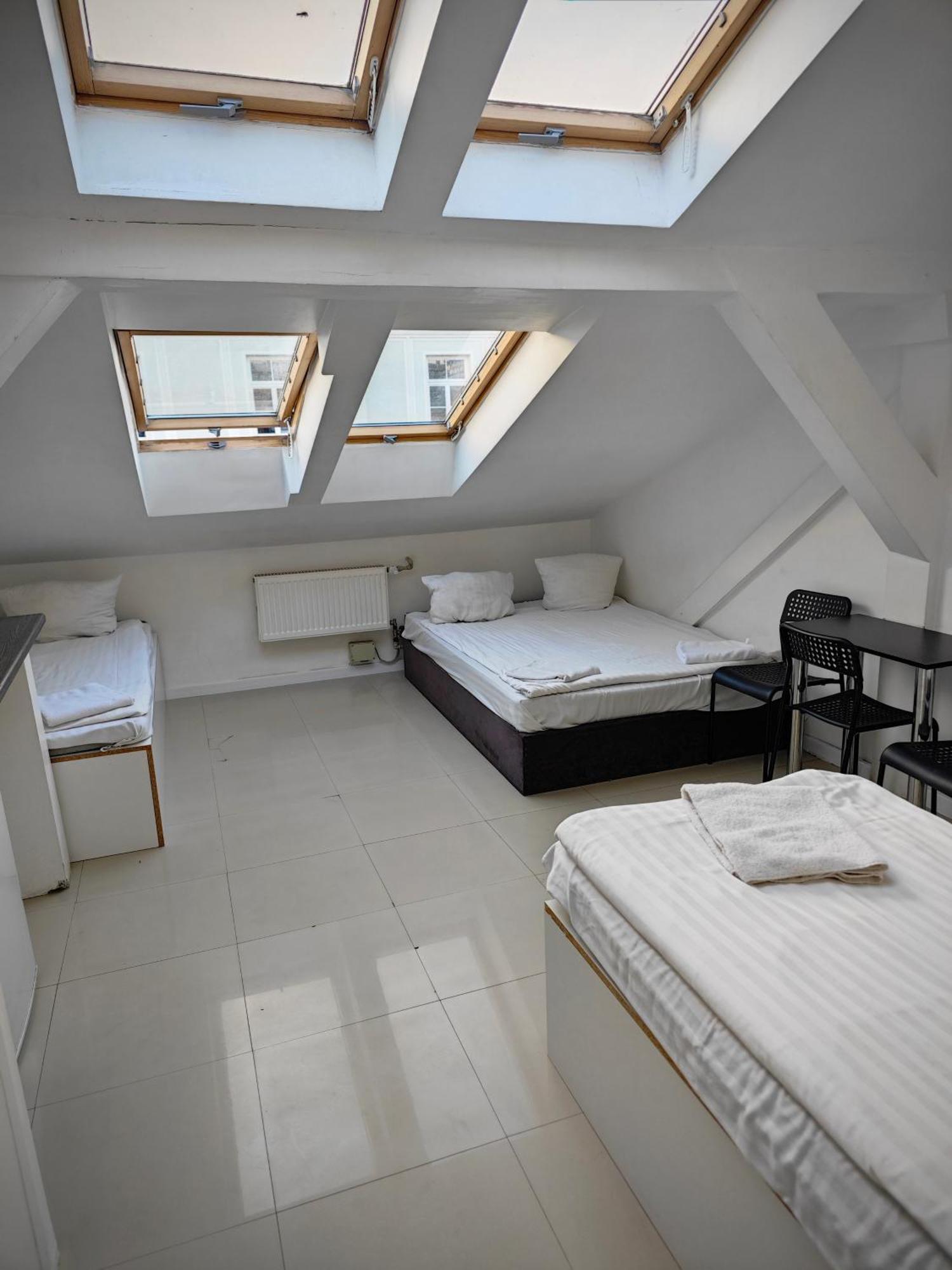 Apartamenty Hoza Attic Studio Warsawa Ruang foto